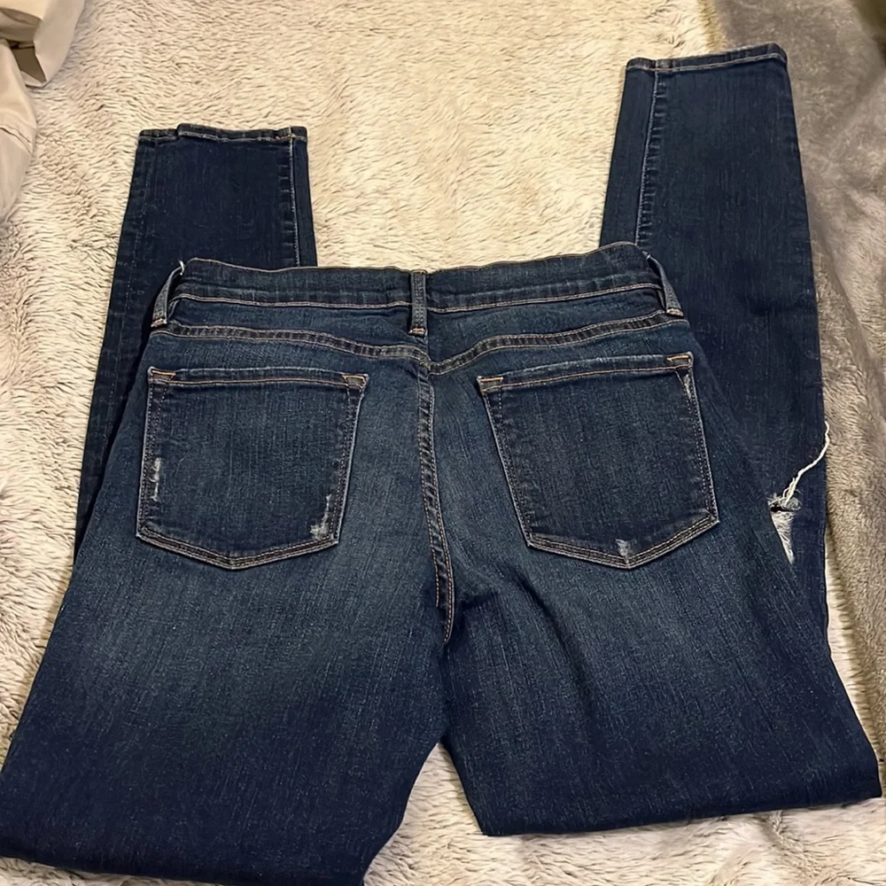 Distressed Le Skinny de Jeanne Frame Denim